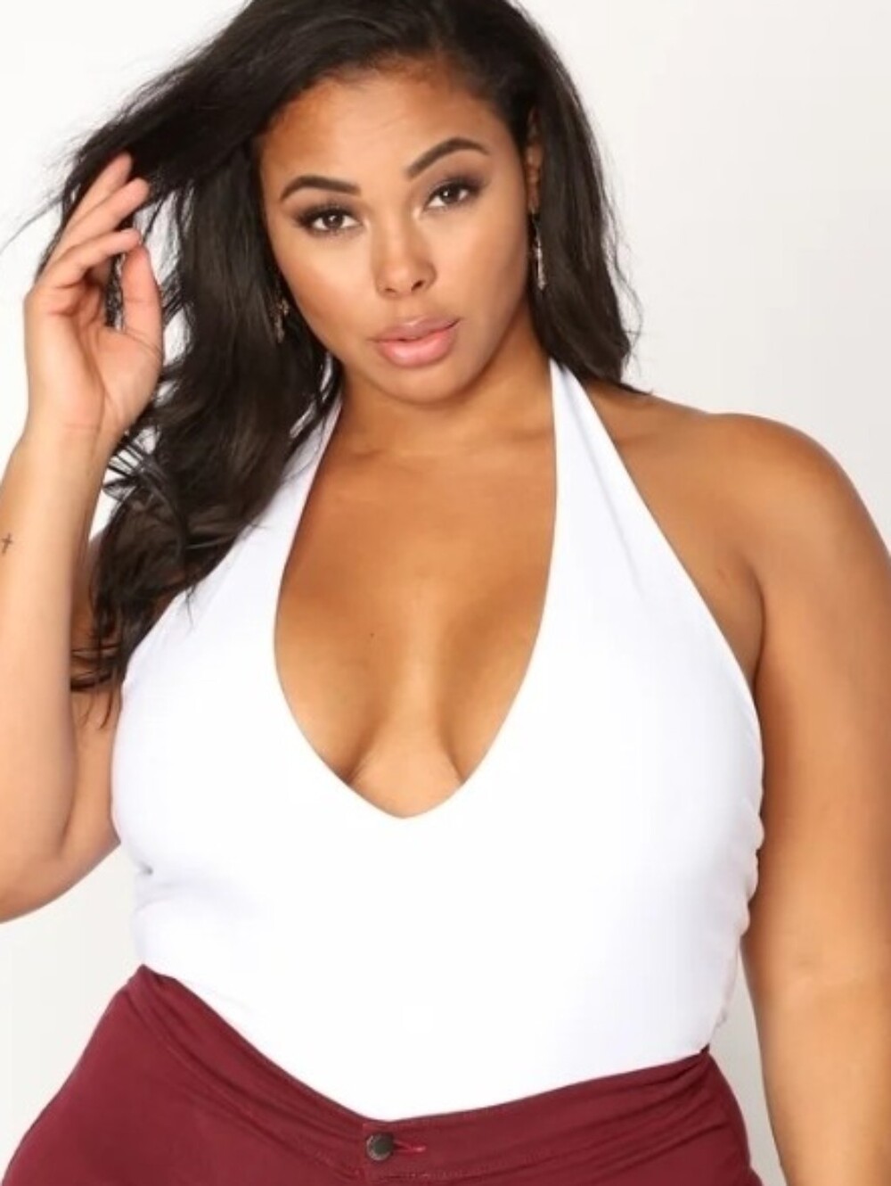 Fashion Nova White Halter V-Neck Bodysuit
